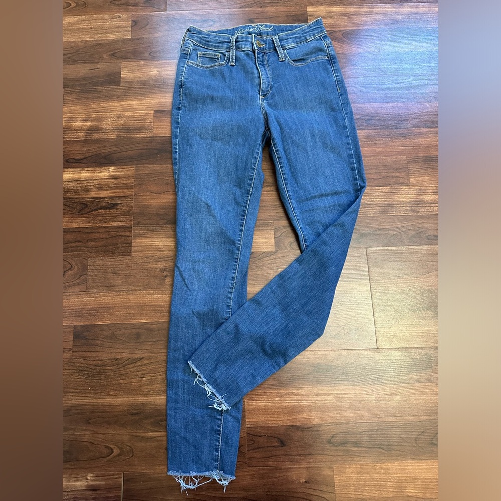 ❤️‍🔥2/$20❤️‍🔥 Size 4/27R Jeans- High Rise Skinny- Universal Thread